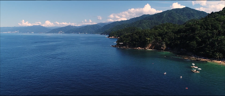 Vista aérea de Las Caletas, al sur de Puerto Vallarta, Jalisco