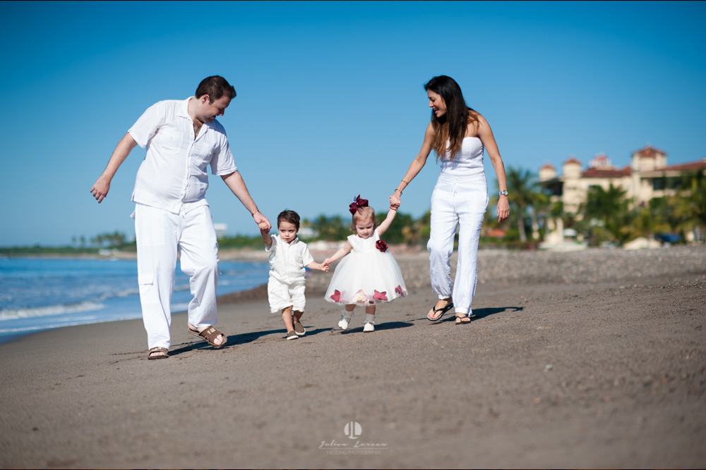 Family photo session in Puerto Vallarta — photo 14