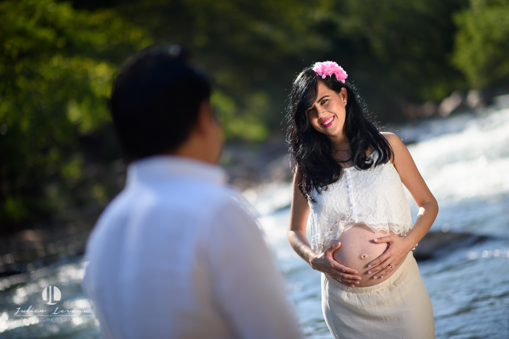 Artistic pregnancy session in the river and on the beach, Puerto Vallarta — photo 11